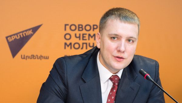 Марк Калинин. П/к, приуроченная к старту приема заявок на обучение в российских вузах за счет средств федерального бюджета в 2017-2018 учебном году - Sputnik Армения