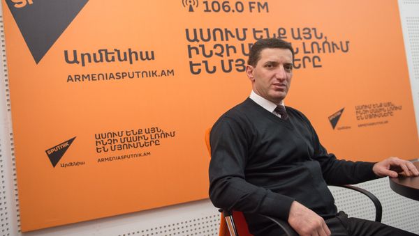 Геворг Петросян в гостях у радио Sputnik Армения - Sputnik Արմենիա