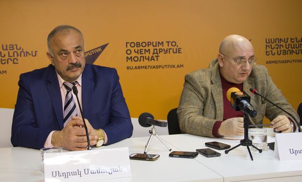 Седрак Мамулян и Артем Енгоян  - Sputnik Армения