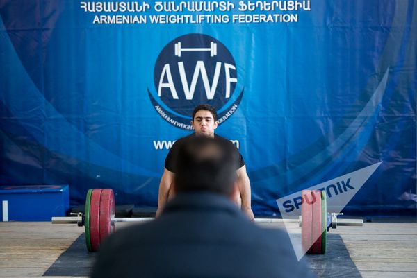 Первенство Армении по тяжелой атлетике - Sputnik Армения