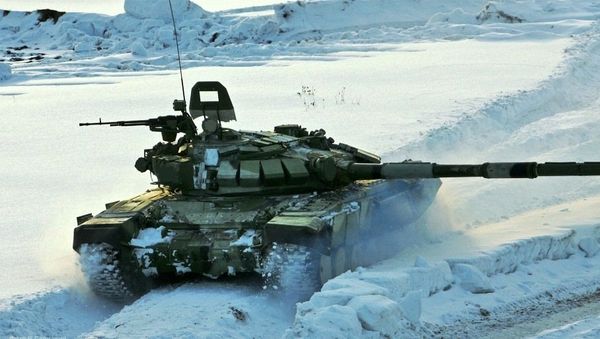 Стрельбы штатными выстрелами из танков Т-72Б ЮВО - Sputnik Армения