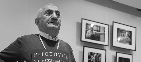 Юрий Мечитов Юрий Мечитов - Sputnik Армения