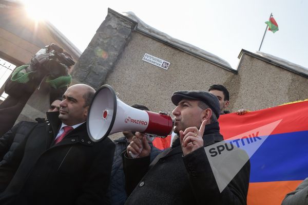 Акция протеста у посольства Беларуси в Армении против экстрадиции блогера Александра Лапшина в Азербайджан - Sputnik Армения