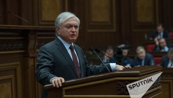 Эдвард Налбандян в Национальном собрании РА, 08.02.2017 - Sputnik Армения