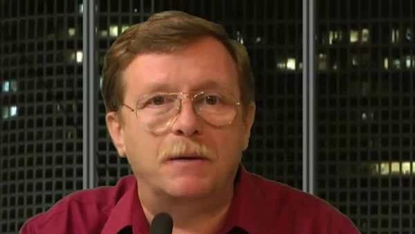 политический и экономичесий обозреватель интернет-телеканала ITON.TV Александр Гур-Арье политический и экономичесий обозреватель интернет-телеканала ITON.TV Александр Гур-Арье - Sputnik Армения