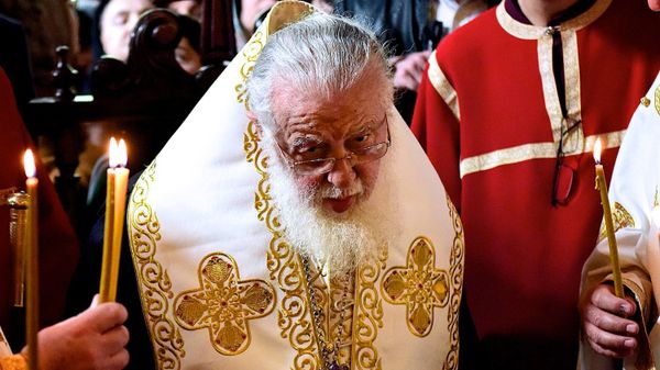 Католикос-Патриарх Всея Грузии Илия Второй на службе в церкви в День Святого Апостола Андрея Первозванного. - Sputnik Армения