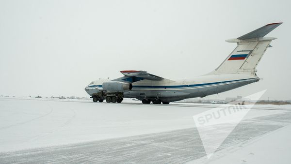Борт Ил-76 с гуманитарной помощью из Армении в Сририю - Sputnik Армения