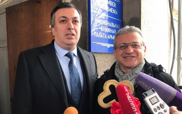 Ереванский государственный театр пантомимы получил здание. Армен Амирян и Жирайр Дадасян - Sputnik Армения