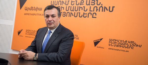 Армен Амирян в гостях у радио Sputnik Армения Армен Амирян в гостях у радио Sputnik Армения - Sputnik Армения