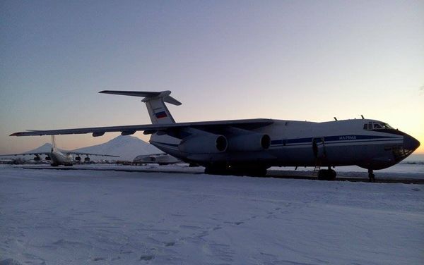 самолет Ил-76 с гуманитарным грузом для Сирии - Sputnik Армения