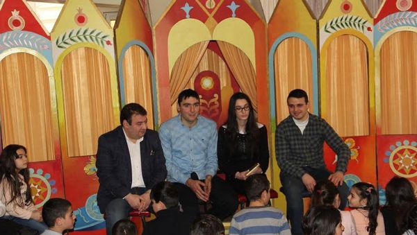 Գիրք նվիրելու օրը. «Կարդում են համալսարանականները» - Sputnik Армения