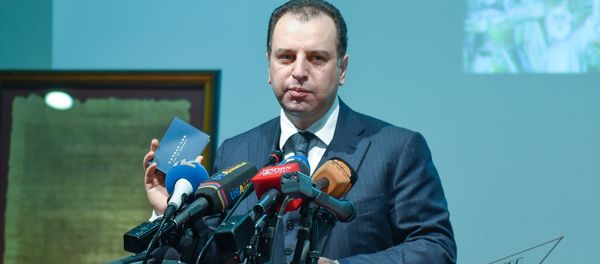 Виген Саргсян посетил Медицинский университет имени Мх.Гераци - Sputnik Արմենիա