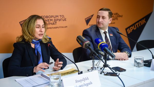 Зармине Зейтунцян и Владимир Геворгян - Sputnik Армения