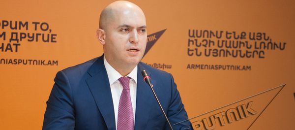 Армен Ашотян - Sputnik Արմենիա