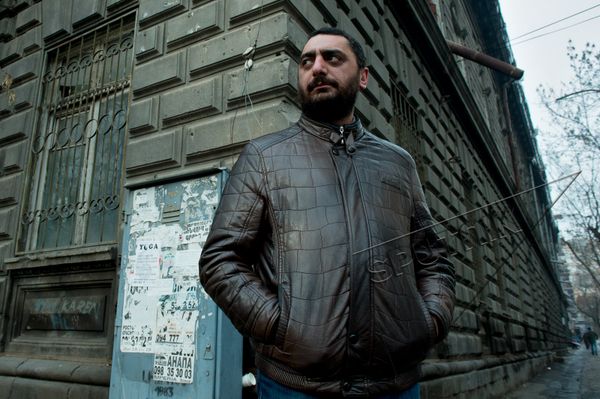 Арман Гаспарян Искусствовед, около 12 лет занимается журналистикой, 5 лет работает редактором. Пишет статьи для агентства PanARMENIAN.Net, редактор в государственном новостном агентстве “Арменпрес”.  – В детстве мечтал стать писателем и кинорежиссером. В будущем хочет создать армянский альманах научно-фантастической литературы, заложить основу этого жанра и развивать его. - Sputnik Армения