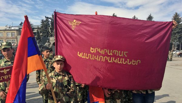 Церемония принесения присяги юными добровольцами Союза Еркрапа в Гюмри  - Sputnik Արմենիա
