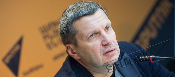 Владимир Соловьев в пресс-центре Sputnik Армения Владимир Соловьев в пресс-центре Sputnik Армения - Sputnik Армения