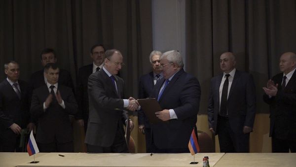 Николай Патрушев и Юрий Хачатуров провели консультации в Ереване - Sputnik Армения