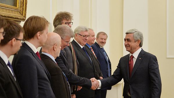 ПРЕЗИДЕНТ ПРИНЯЛ УЧАСТНИКОВ ЕРЕВАНСКОГО ЗАСЕДАНИЯ КЛУБА ВАЛДАЙ - Sputnik Արմենիա