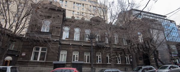 Улица Абовяна 3, здание АОКС-а. Старый Ереван Улица Абовяна 3, здание АОКС-а. Старый Ереван - Sputnik Армения
