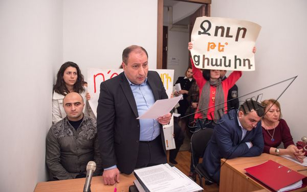 Судебное заседание по делу Амулсара. Айк Алумян Судебное заседание по делу Амулсара. Айк Алумян - Sputnik Армения