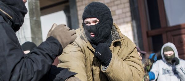 Тренировка по рукопашному бою бойцов в палаточном лагере на площади Независимости в Киеве, архивное фото - Sputnik Армения