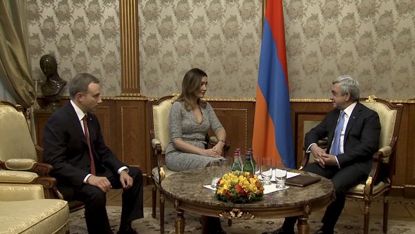 ՆԱԽԱԳԱՀԸ ԸՆԴՈՒՆԵԼ Է ՌԴ ՌԱԶՄԱՎԱՐԱԿԱՆ ՆԱԽԱՁԵՌՆՈՒԹՅՈՒՆՆԵՐԻ ԳՈՐԾԱԿԱԼՈՒԹՅԱՆ ԳԼԽԱՎՈՐ ՏՆՕՐԵՆԻՆ ԵՎ «ԱՌԱՋՆՈՐԴՆԵՐԻ ԱԿՈՒՄԲ»-Ի ՆԱԽԱԳԱՀԻՆ - Sputnik Արմենիա