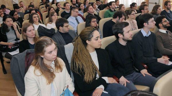 Ֆինանսների նախարարն ընդունել է Ֆլետչերի դիվանագիտության դպրոցի պատվիրակությանը - Sputnik Արմենիա
