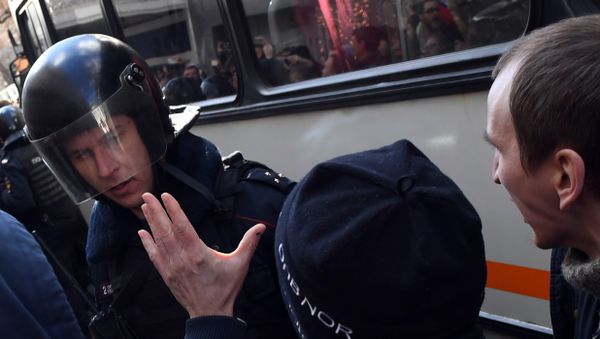 Несанкционированная акция в Москве против коррупции - Sputnik Армения