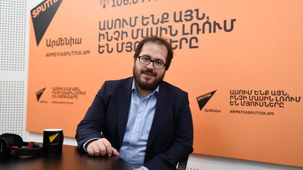 Василий Кузнецов в гостях у радио Sputnik Армения - Sputnik Армения