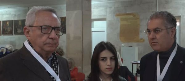 Депутат итальянского парламента Федерико Фаутилли (Federico Fauttilli) и сенатор Франческо Кармело Скалиа (Francesco Carmelo Scalia) - Sputnik Армения
