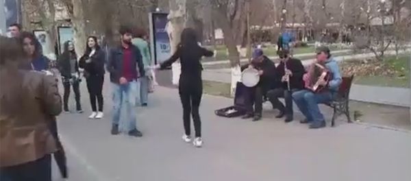Грузинские танцы в центре Еревана - Sputnik Արմենիա
