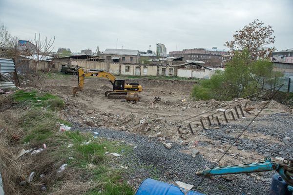 Отказ от старого Еревана, или Что творится вокруг исторического квартала Фирдуси Отказ от старого Еревана, или Что творится вокруг исторического квартала Фирдуси - Sputnik Армения