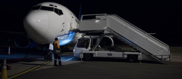 Самолет авиакомпании Armenia c символом незабудки - Sputnik Արմենիա
