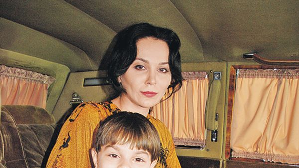 Внучка известного режиссера Эдмона Кеосаяна, актриса Лаура Кеосаян, исполнившая главную роль в сериале Джуна - Sputnik Армения