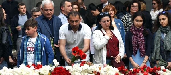 102-ая годовщина Геноцида армян. Цицернакаберд - Sputnik Армения
