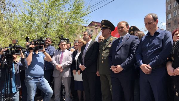 Ереванская школа #147 названа именем героя апрельской войны Роберта Абаджяна - Sputnik Армения