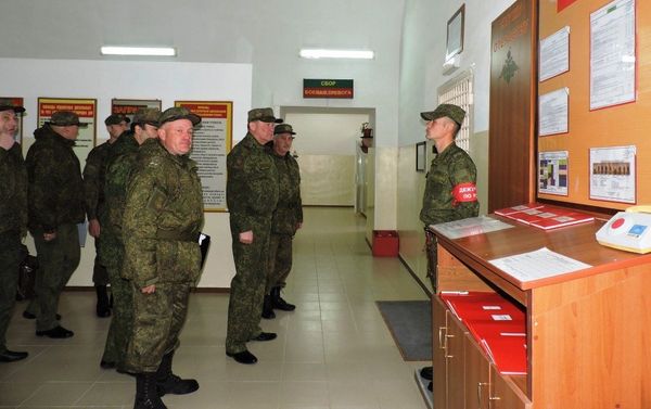 Командующий войсками ЮВО проверил боевую готовность подразделений российской военной базы в Армении - Sputnik Армения