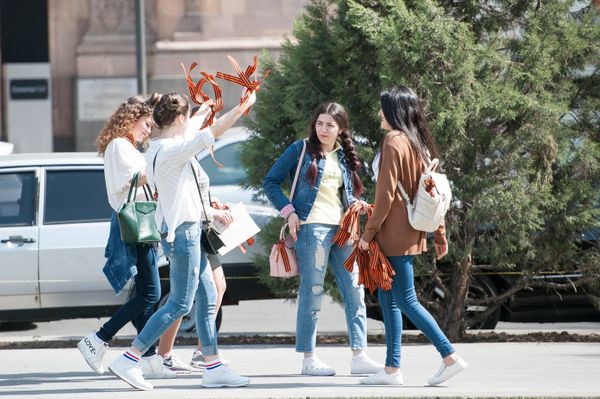 В Армении прошла акция Георгиевская ленточка - Sputnik Армения