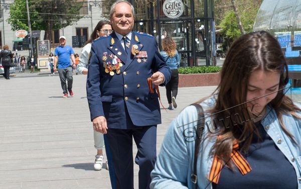 Акция “Лента Победы: Я помню! Я горжусь!” в Ереване Акция “Лента Победы: Я помню! Я горжусь!” в Ереване - Sputnik Армения