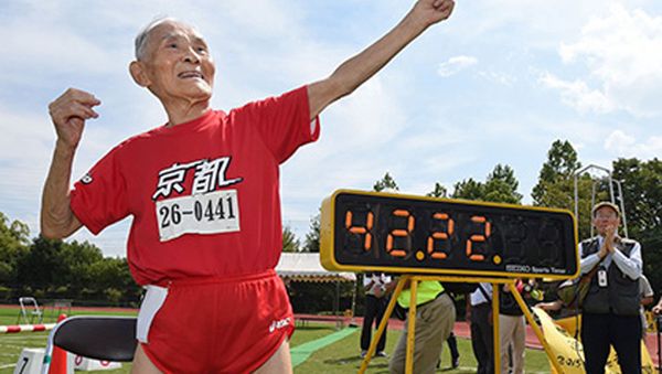 105-летний японский бегун Хидекити Миядзаки установил рекорд на дистанции 100 метров - Sputnik Армения