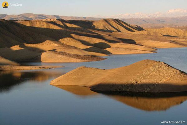 Մաղում ջուր պահելն անհնար է. կբավարարի՞ Ազատի ջրամբարում եղածը ոռոգման ողջ սեզոնի համար Մաղում ջուր պահելն անհնար է. կբավարարի՞ Ազատի ջրամբարում եղածը ոռոգման ողջ սեզոնի համար - Sputnik Արմենիա