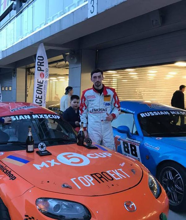 Армянский экипаж на Moscow Raceway. Артур Гороян и Артур Мурадян - Sputnik Արմենիա