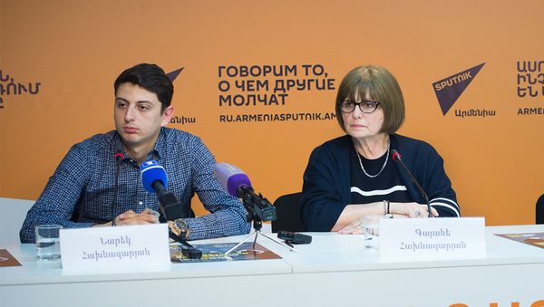 Нарек Ахназарян и Гаяне Ахназарян - Sputnik Армения