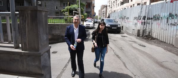 Արթուր Իսպիրյանը ներկայացնում է հին ու նոր Երևանի իր պատմությունները - Sputnik Արմենիա