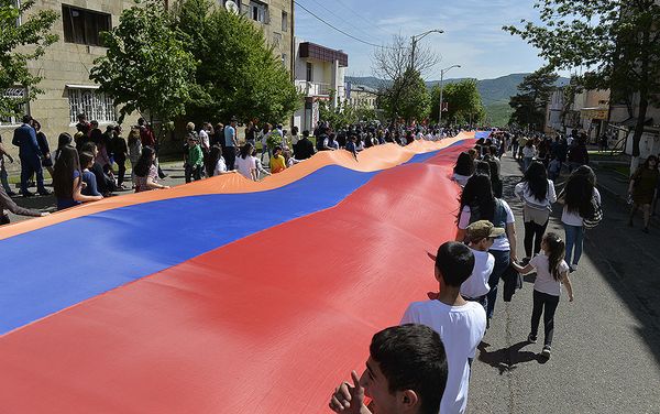 Президент РА Серж Саргсян принял участие в праздничных мероприятиях - Sputnik Армения