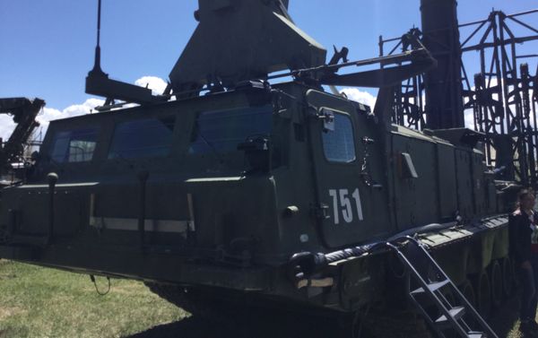 Показ военной техники на территории российской военной базы в Гюмри - Sputnik Армения