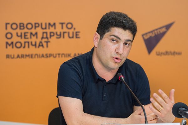 Айк Мкртчян - Sputnik Արմենիա