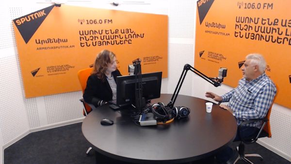 Աշոտ Բաղդասարյանը ներկայացնում է քանդակագործ Սարգիս Բաղդասարյանի «Մենք ենք մեր սարերը» հուշակոթողի ստեղծման պատմությունը - Sputnik Արմենիա