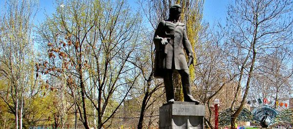 Памятник Александру Грибоедову в Ереване - Sputnik Армения